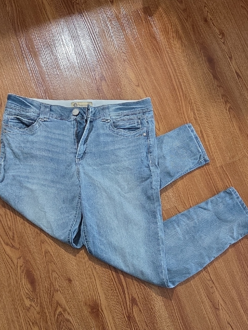 Democracy Light Blue Skinny Women’s Crop Jeans, Size 14